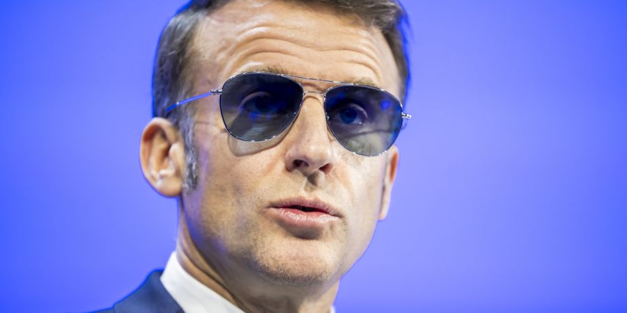 Macron Brille