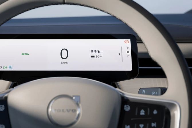 VOLVO ES 90 Cockpit
