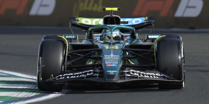 Fernando Alonso (Aston Martin) beim Saudi-Arabien-GP der Formel 1. Fernando Alonso Aston Martin