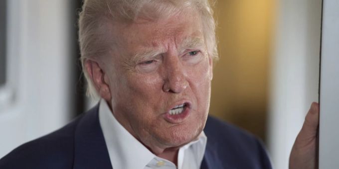 Laut einer Umfrage sind nur noch 42 Prozent der US-Bürger einverstanden mit Trumps Präsidentschaft. Donald Trump