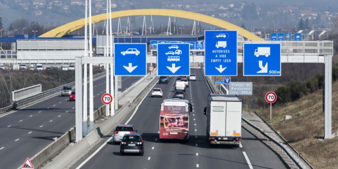 In Frankreich wird das digitale Mautsystem derzeit von Kriminellen missbraucht (Symbolbild). Maut Betrug
