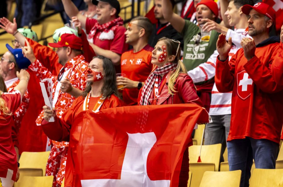 Die Schweizer Fans kommen im dänischen Herning auf ihre Kosten.