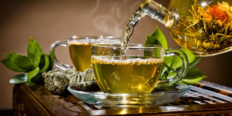 Wie gesund ist grüner Tee wirklich im Vergleich zu Kaffee?