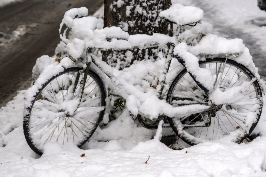 Der Wintereinbruch in der Schweiz hatte bei bestimmten Personen gesundheitliche Folgen.