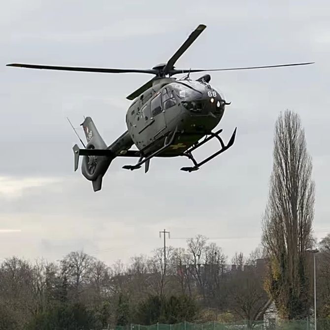 Armee-Helikopter