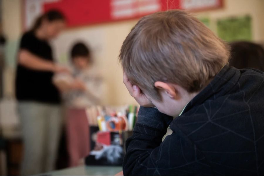 Sie kritisiert, dass man bei dem Entscheid zu wenig Rücksicht auf die Entwicklung vierjähriger Kinder genommen hat. (Archivbild)