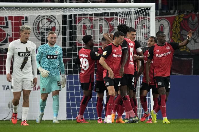 Bayer Leverkusen lässt im DFB-Pokal nichts anbrennen. Bayer Leverkusen DFB-Pokal Elversberg