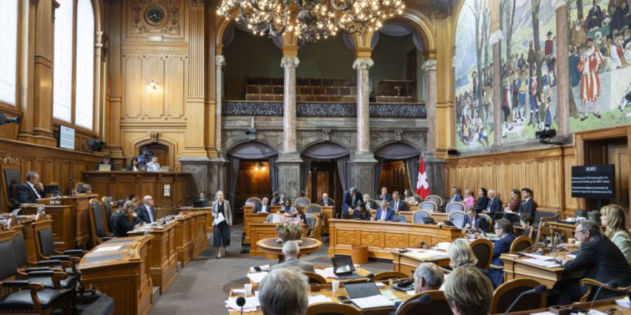 Ein verschuldungsfähiger Fonds für die Finanzierung zusätzlicher Rüstungsgüter für die Armee war im Ständerat unbestritten. Bei der Finanzierung wich der Rat aber von den Vorschl...
