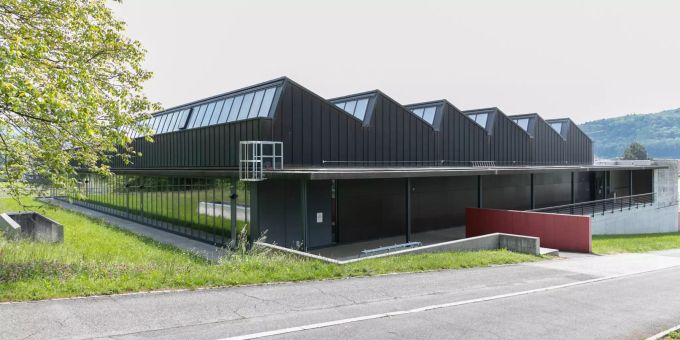 Die Sporthalle Obersiggenthal. Die Sporthalle Obersiggenthal.