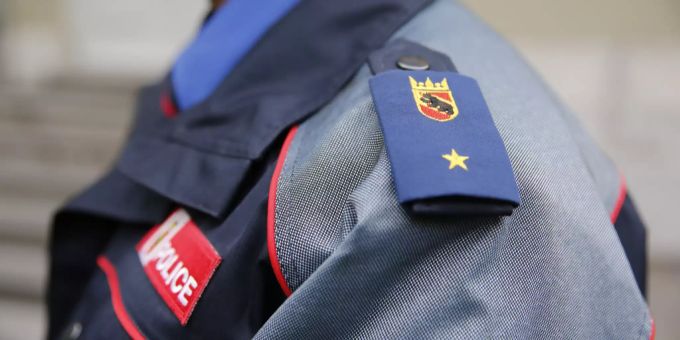 Oberwil im Simmental - Motorradfahrer nach Unfall verstorben