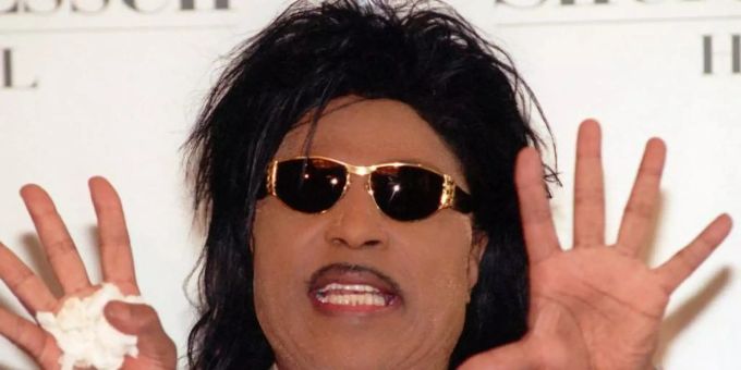 Little Richard, der Miterfinder des Rock'n'Roll, starb im Alter von 87 Jahren. Foto: picture alliance / Uta Rademacher/dpa Little Richard, der Miterfinder des Rock'n'Roll, starb im Alter von 87 Jahren. Foto: picture alliance / Uta Rademacher/dpa