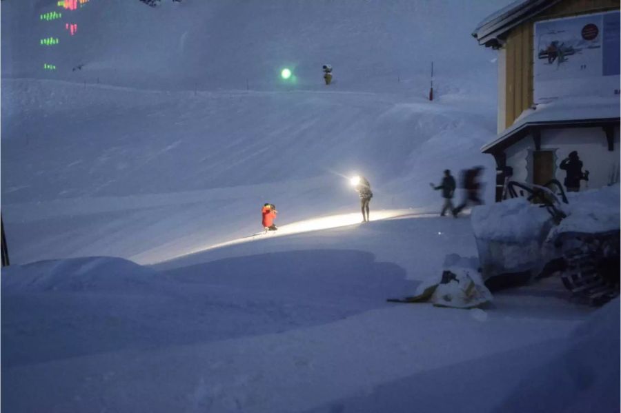 Erste Handsprengungen bei der Jatzhütte auf dem Davoser Jakobshorn.