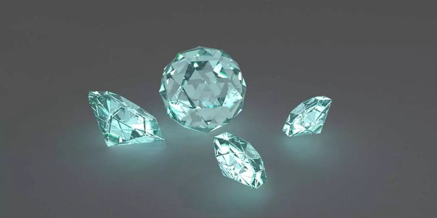 Die Verstecke wurden immer origineller: Diamanten fand man beispielsweise in Schuhabsätzen.