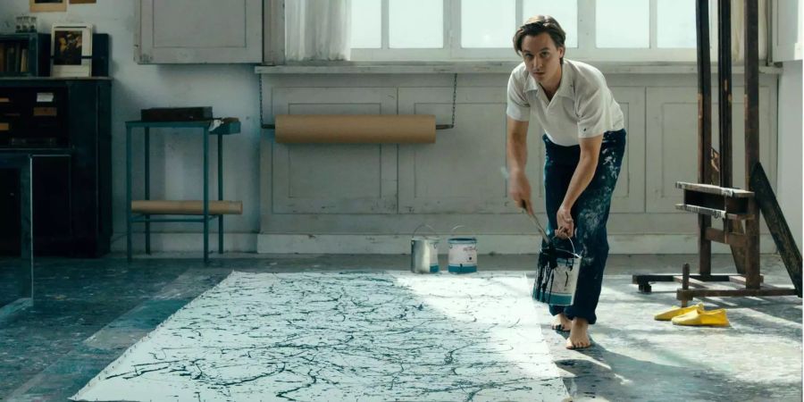 Kurt Barnert (Tom Schilling) muss im «Werk ohne Autor» seinen Stil erst noch finden.