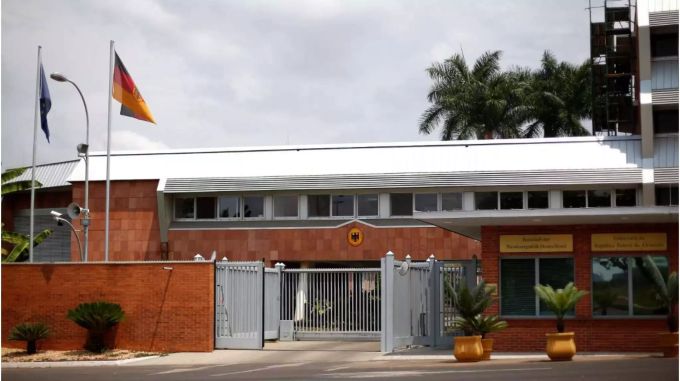 Die deutsche Botschaft in der brasilianischen Hauptstadt Brasilia. Die deutsche Botschaft in der brasilianischen Hauptstadt Brasilia.