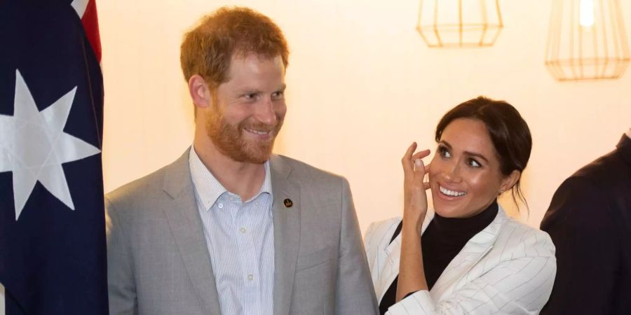 Der britische Prinz Harry und seine Frau Meghan nehmen im Pavilion Restaurant an einem Empfang für die Teilnehmer der Invictus Games 2018 teil.