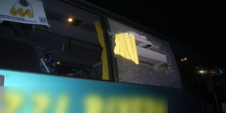 zerbrochene Scheibe des Bus.