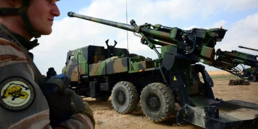 Französischer Soldat an der irakisch-syrischen Grenze