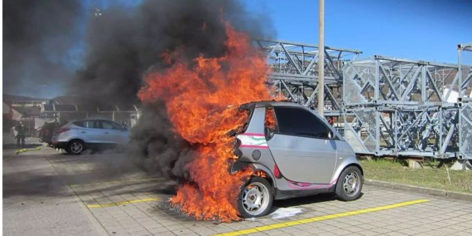 Verletzt wurde beim Brand glücklicherweise niemand. Verletzt wurde beim Brand glücklicherweise niemand.