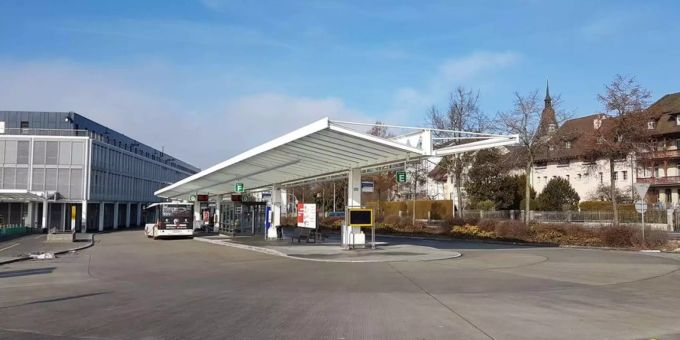 Das sanierte Busterminal beim Bahnhof Zofingen Das sanierte Busterminal beim Bahnhof Zofingen
