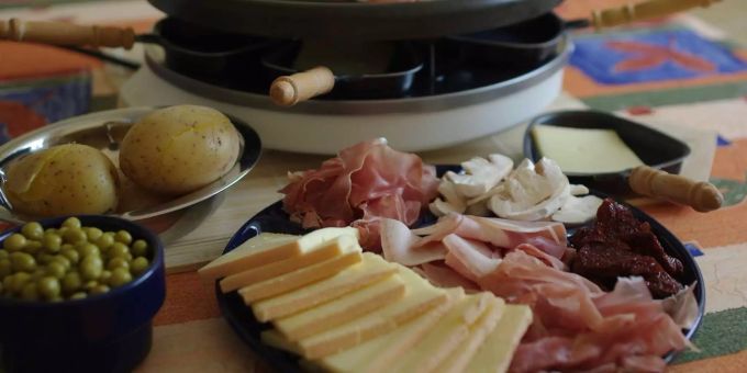 In Aarau - Islamischer Zentralrat veranstaltet einen Raclette-Plausch
