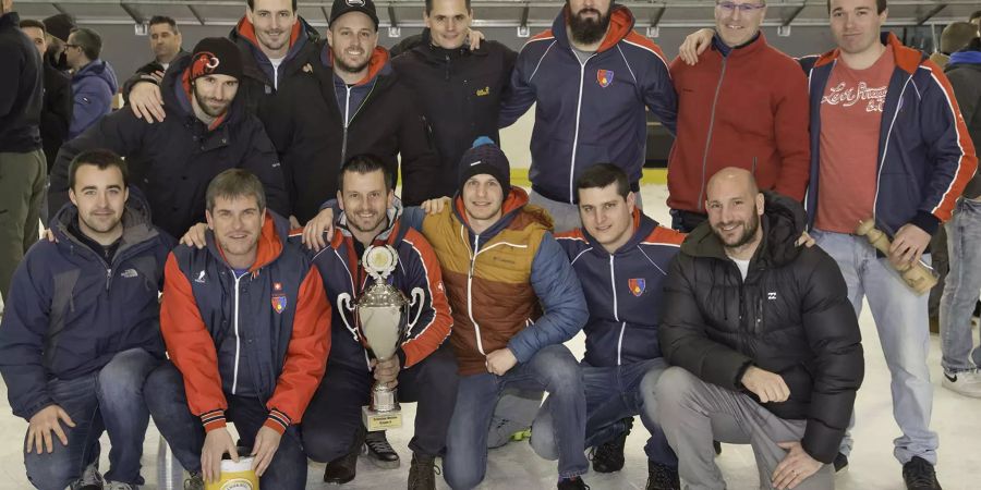 Die Kapo Tessin gewinnt den Schweizer Meistertitel im Polizei-Eishockey.