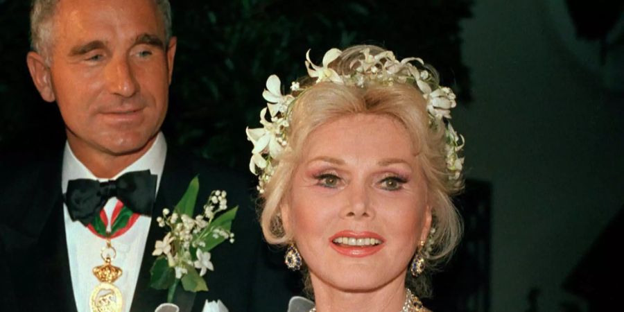 Zsa Zsa Gabor: Die 2016 mit 99 Jahren gestorbene Hollywood-Diva, heiratete acht Mal. Ihr letzter Ehemann war Frederic Prinz von Anhalt (74, im Bild). Unter den zuvor Angetrauten waren Schauspieler George Sanders, der Industrielle Herbert Hunter, der Erfinder der Barbie-Puppen, John W. Ryan, und der Hotel-Magnat Conrad Hilton.