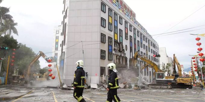 An der Ostküste in Taiwan steigt die Zahl auf 14 Todesopfer. An der Ostküste in Taiwan steigt die Zahl auf 14 Todesopfer.