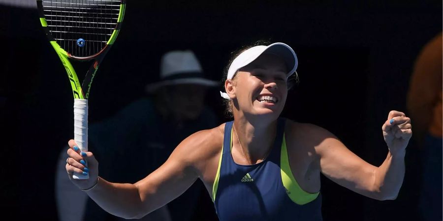 Caroline Wozniacki freut sich über ihren Sieg im Halbfinal.