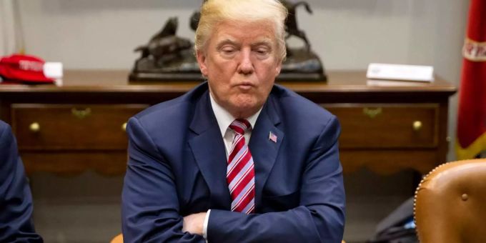 US-Präsident Donald Trump gerät wegen dem Enthüllungsbuch seiner Nichte mächtig unter Druck. Donald Trump