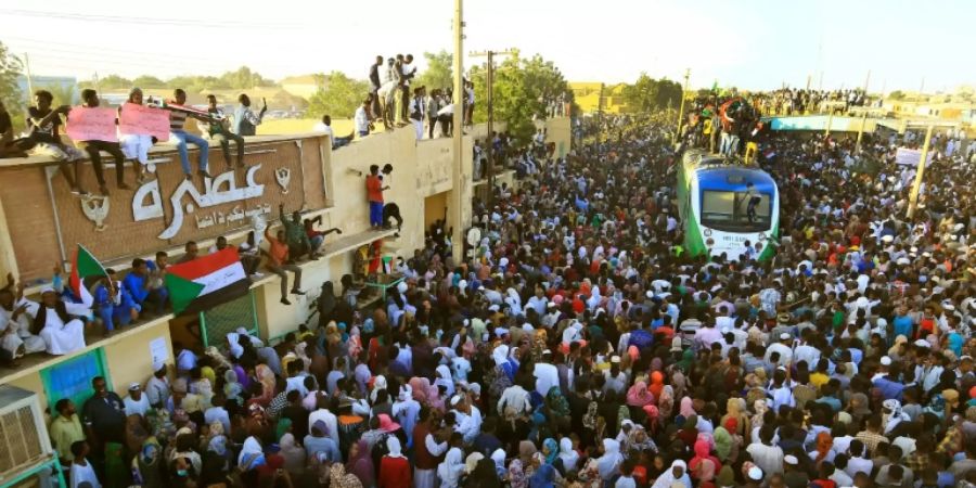 Gedenken an Beginn der Proteste im Sudan