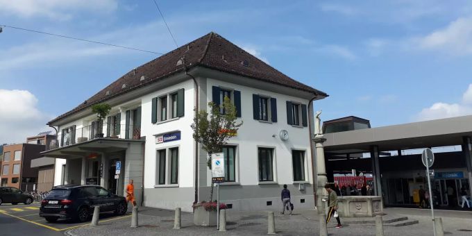 Das Bahnhofsgebiet Einsiedeln soll aufgewertet werden. Bahnhof Einsiedeln