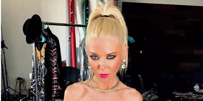 «American-Pie»-Star - Pilot schmeisst Tara Reid aus seinem Flugzeug