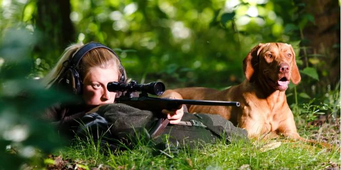 Waid-Trend - Immer mehr Frauen im Wallis finden Freude an der Jagd