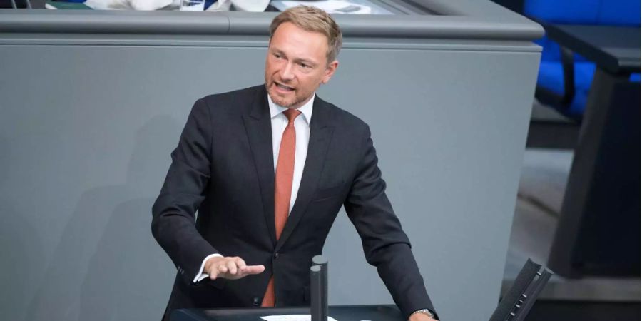 Christian Lindner, Vorsitzender der FDP-Bundestagsfraktion, spricht bei einer Plenarsitzung im Deutschen Bundestag.