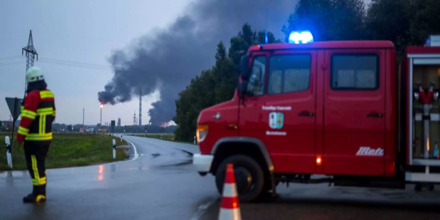 Die Feuerwehr ist im Einsatz. (Symbolbild)