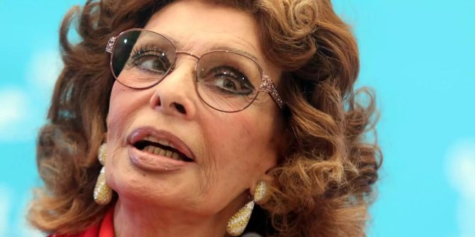 Die italienische Filmschauspielerin Sophia Loren während des Almeria Film Festivals.