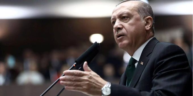 Die Türkei wirft US-Pastor Brunson Unterstützung der terroristischen Gülen-Bewegung vor. Die Türkei wirft US-Pastor Brunson Unterstützung der terroristischen Gülen-Bewegung vor.