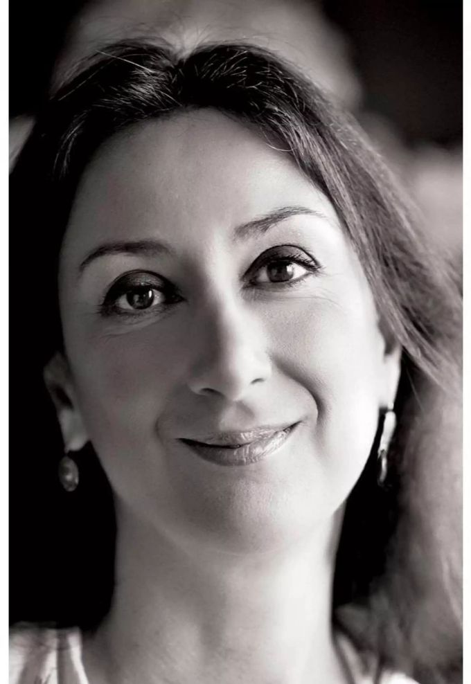 Daphne Caruana Galizia wurde im Oktober 2017 durch eine Autobombe getötet. Daphne Caruana Galizia
