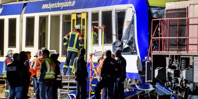 Zwei Tote - Schweres Zugunglück in Bayern
