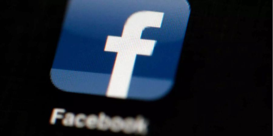 Wegen hohen Verlusten wird Facebook nun von seinen Aktionären verklagt.