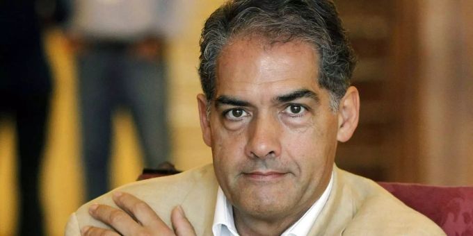 Der schottische Schrifsteller Philip Kerr ist im Alter von 62 Jahren gestorben. Der schottische Schrifsteller Philip Kerr ist im Alter von 62 Jahren gestorben.