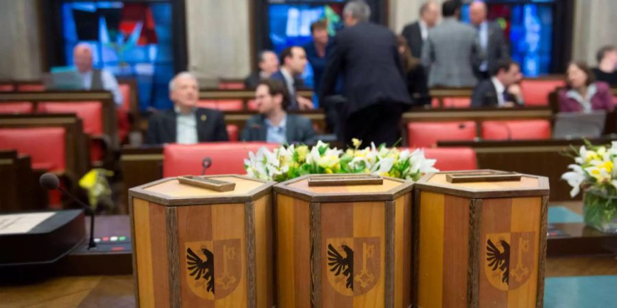 Der Genfer Grossrat hat mit grosser Mehrheit eine Motion zur Unterstützung der sda angenommen. (Symbolbild)