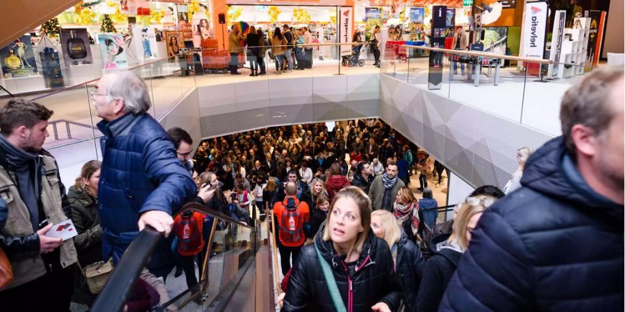 50 Franken Depot pro Kind bezahlt man in der «Mall» für die Kinderbetreuung..