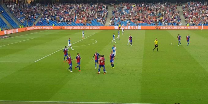 Die Spieler des FC Basels feiern das 2:0. Die Spieler des FC Basels feiern das 2:0.