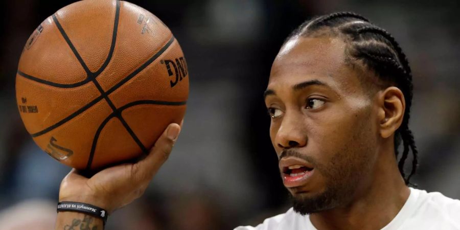 Kawhi Leonard wechselt nach Toronto.