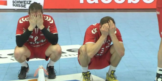 Die Enttäuschung nach dem Spiel ist gross. Die Enttäuschung nach dem Spiel ist gross.
