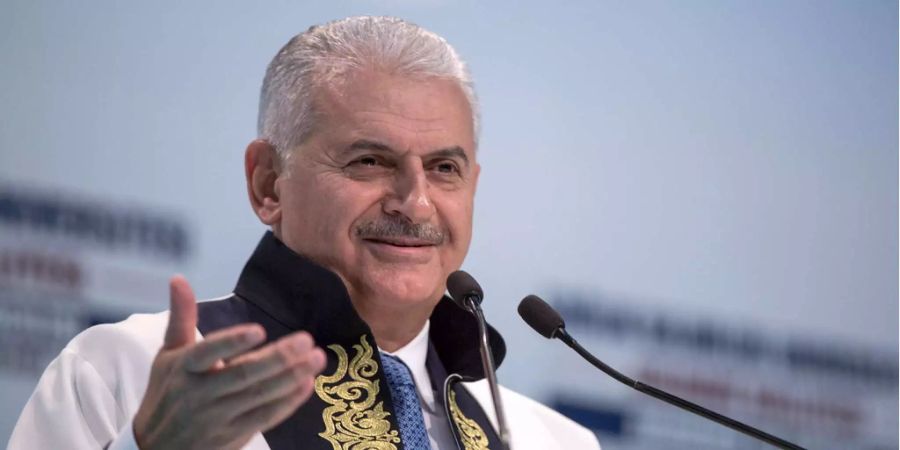 Der türkische Ministerpräsident Binali Yildirim erklärte am Montag, dass die Türkei an der Seite der Erdbebenopfer stehe.