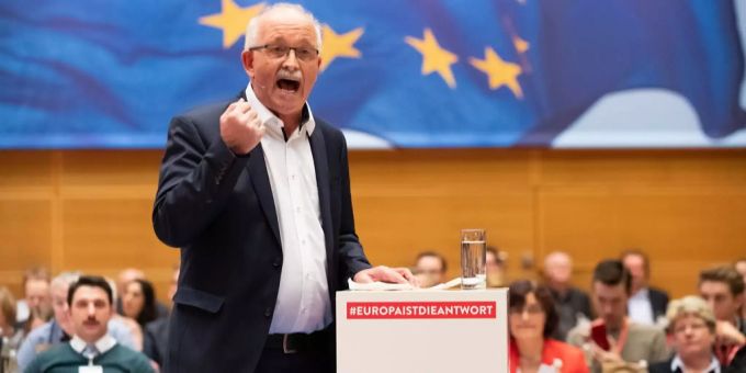 Udo Bullmann bei einer Konferenz der SPD. Udo Bullmann bei einer Konferenz der SPD.
