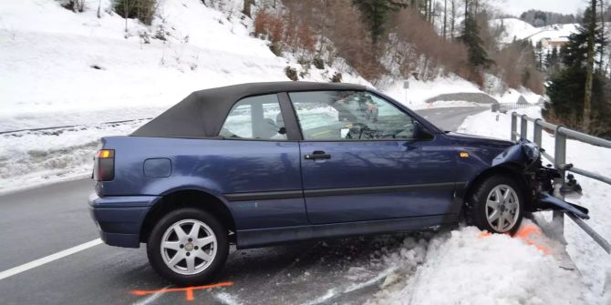 Das Unfallfahrzeug in Herisau.